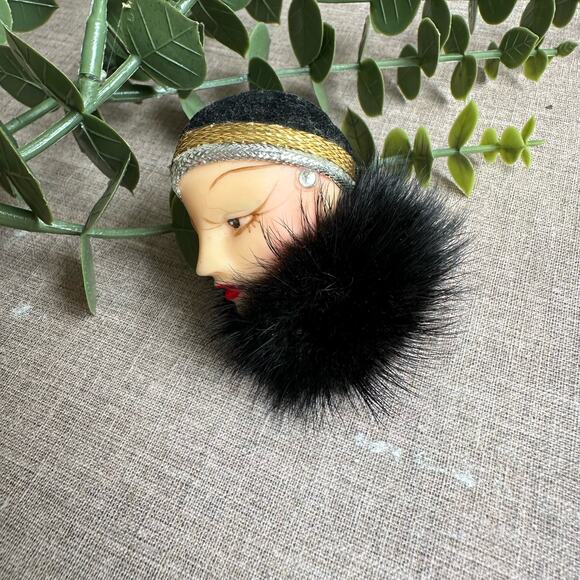 Unbranded Jewelry - Vintage 1920s Flapper Lady Brooch | Art Deco Inspired Pin Mink Fur Trim